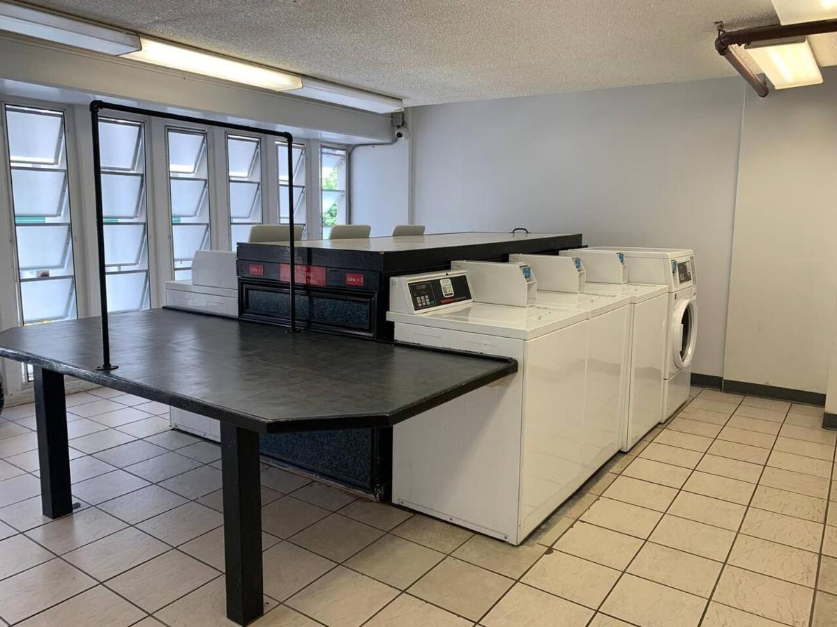 Wellcome To Lovely 2 Beds 2 Baths Free Parking In Waikiki Apartment *