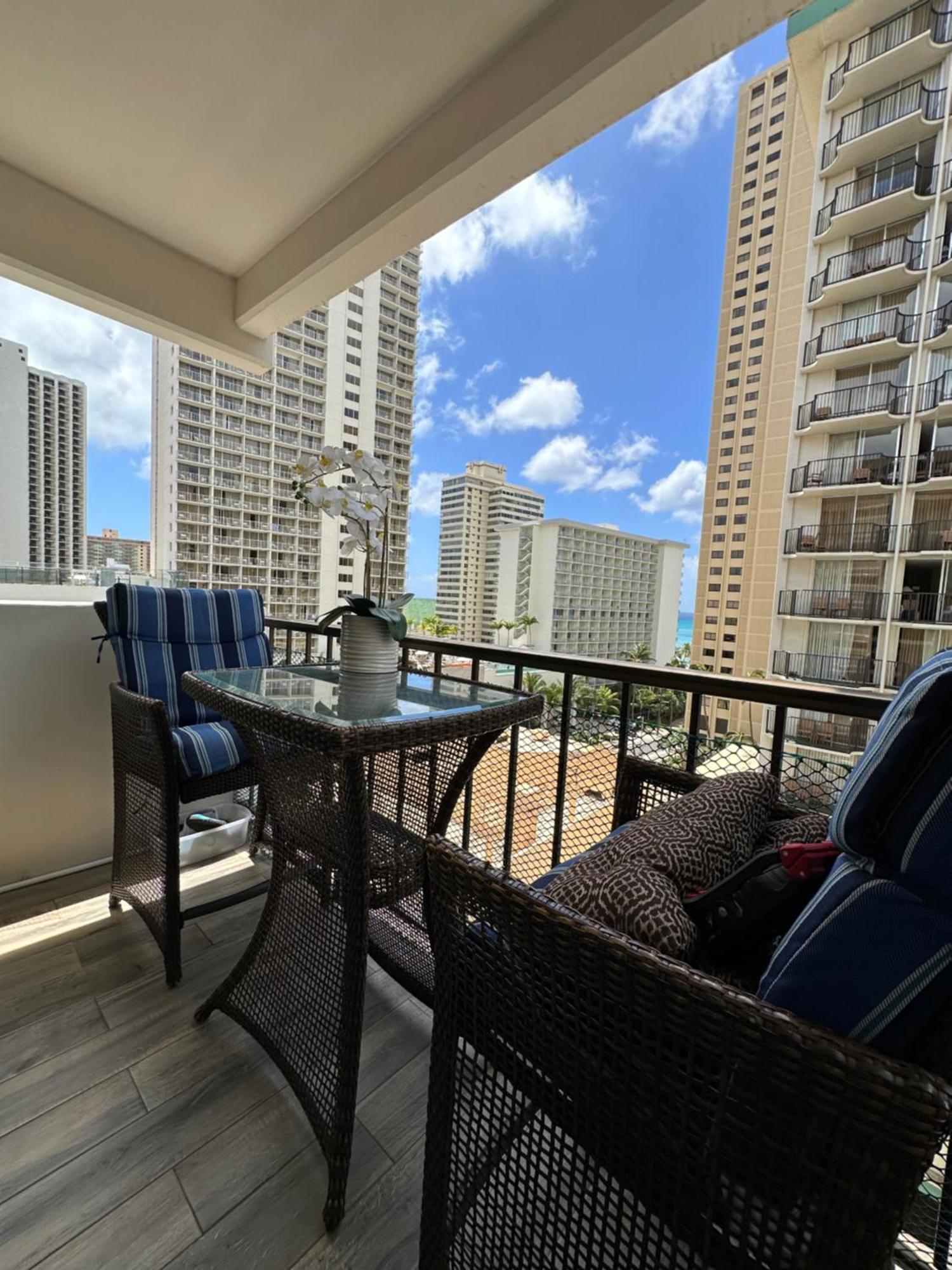 Wellcome To Lovely 2 Beds 2 Baths Free Parking In Waikiki Apartment Honolulu