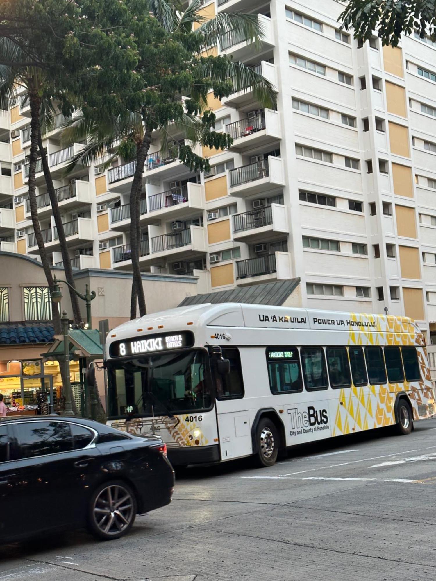 Wellcome To Lovely 2 Beds 2 Baths Free Parking In Waikiki Apartment *