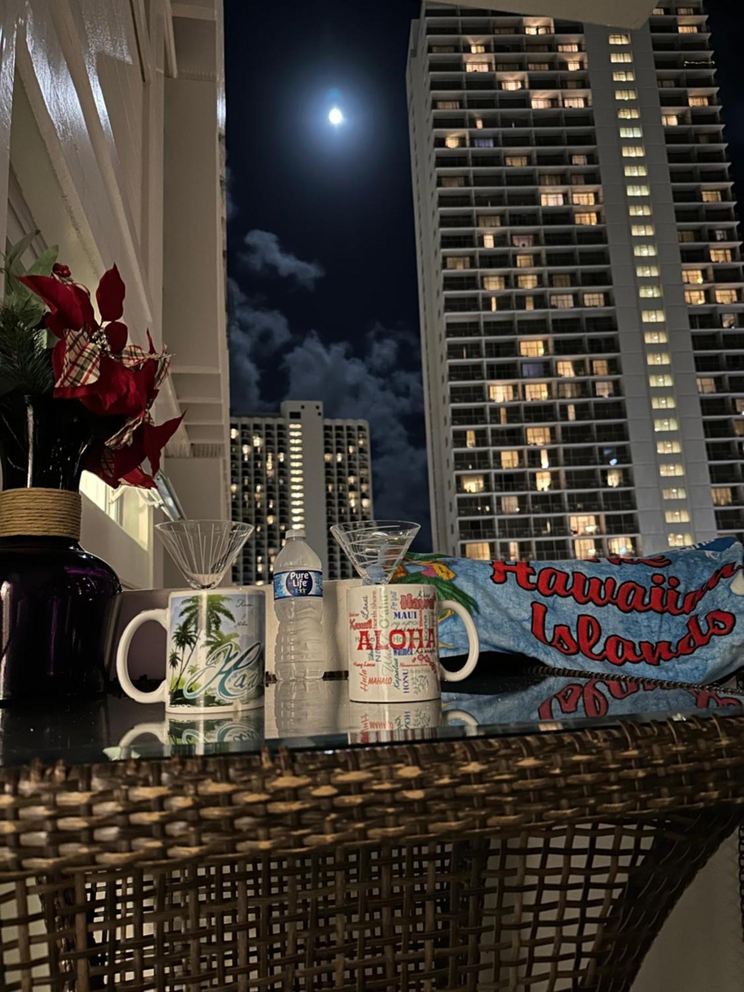 Wellcome To Lovely 2 Beds 2 Baths Free Parking In Waikiki Apartment Honolulu