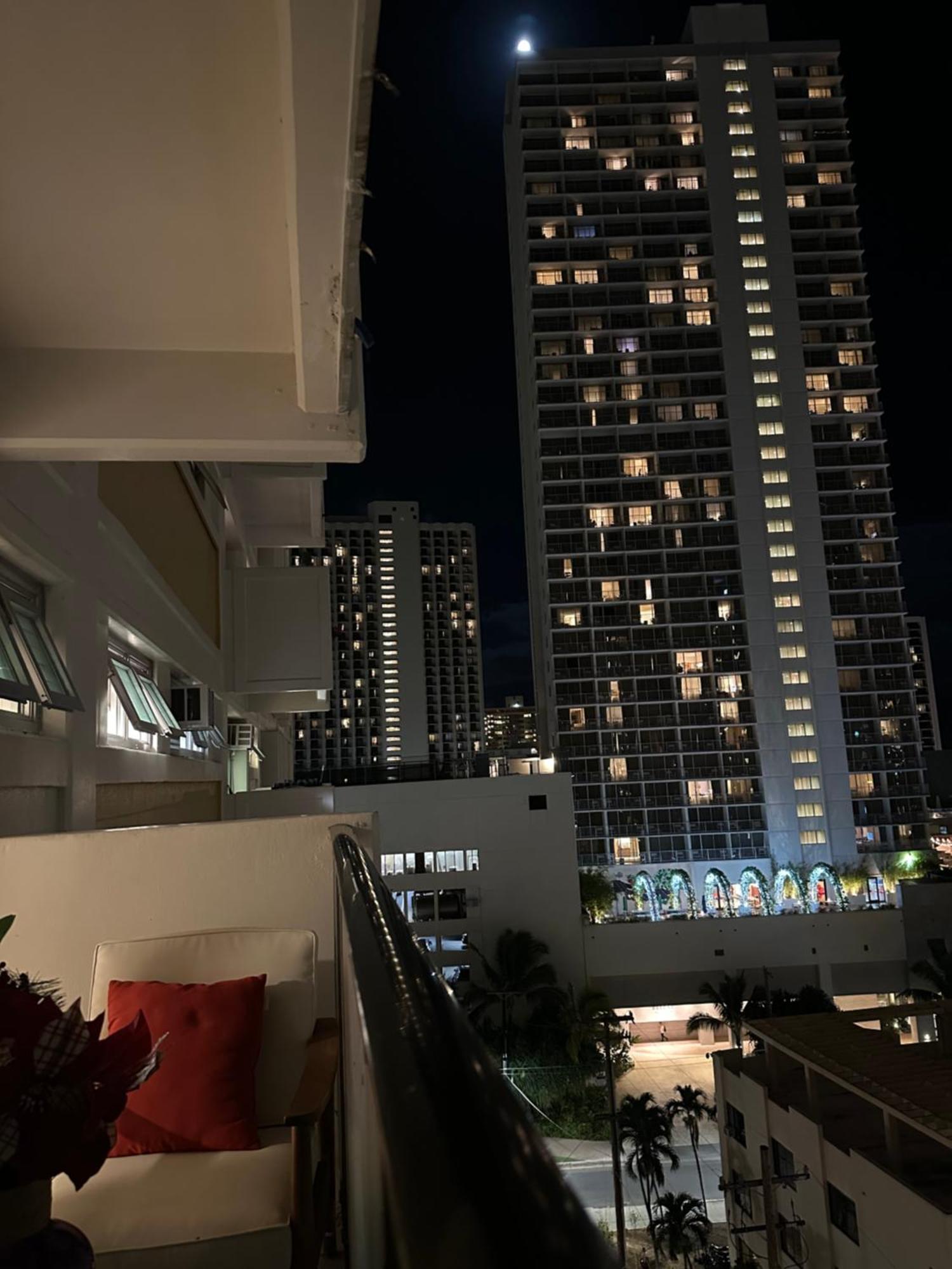Wellcome To Lovely 2 Beds 2 Baths Free Parking In Waikiki