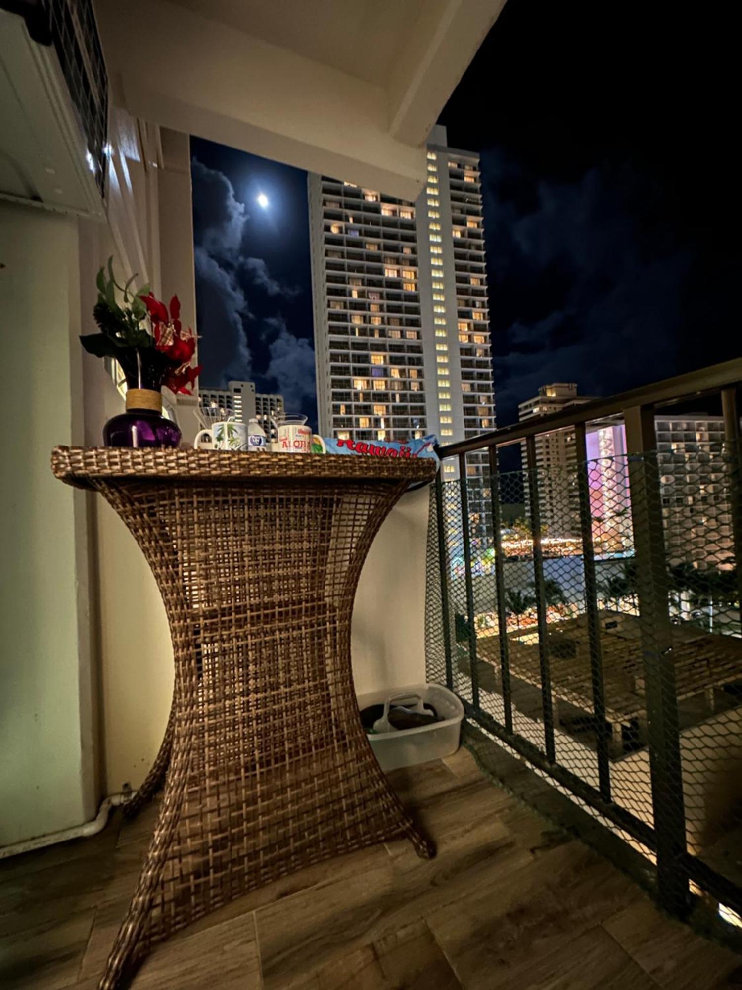 Apartment Wellcome To Lovely 2 Beds 2 Baths Free Parking In Waikiki